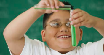 Preparaciones por la próxima generación: ¿Dónde están los latinos en STEM?