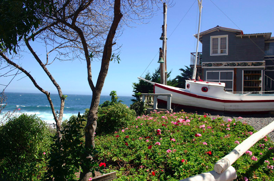 Las casas de Pablo Neruda en Chile: Isla Negra, La Sebastiana, La Chascona  – Pórtico
